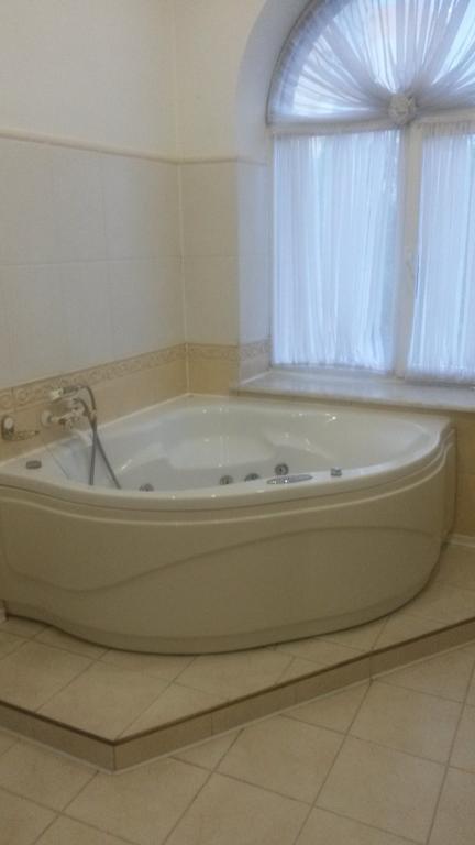 Marlen Hotel Rivne Oda fotoğraf